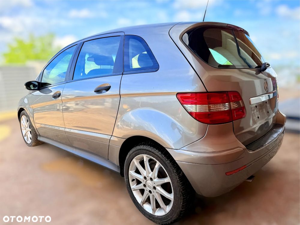 Mercedes-Benz Klasa B 180 CDI Special Edition - 4