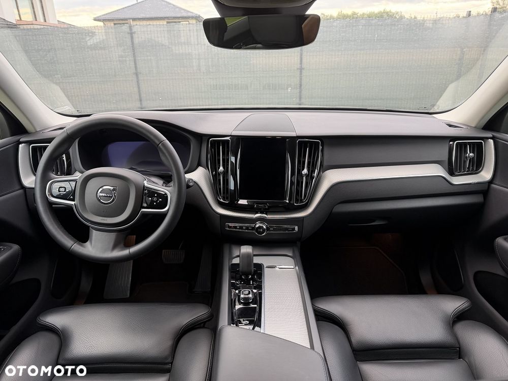 Volvo XC 60 B4 B Plus Dark - 7