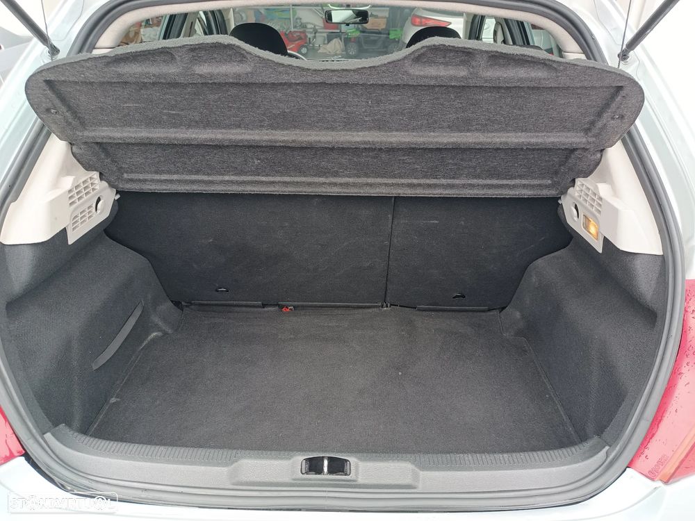 Peugeot 207 1.4 HDi Urban - 13