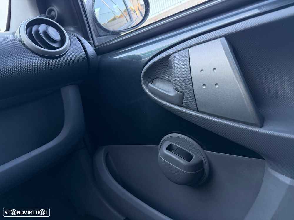 Peugeot 107 1.0 Access - 10