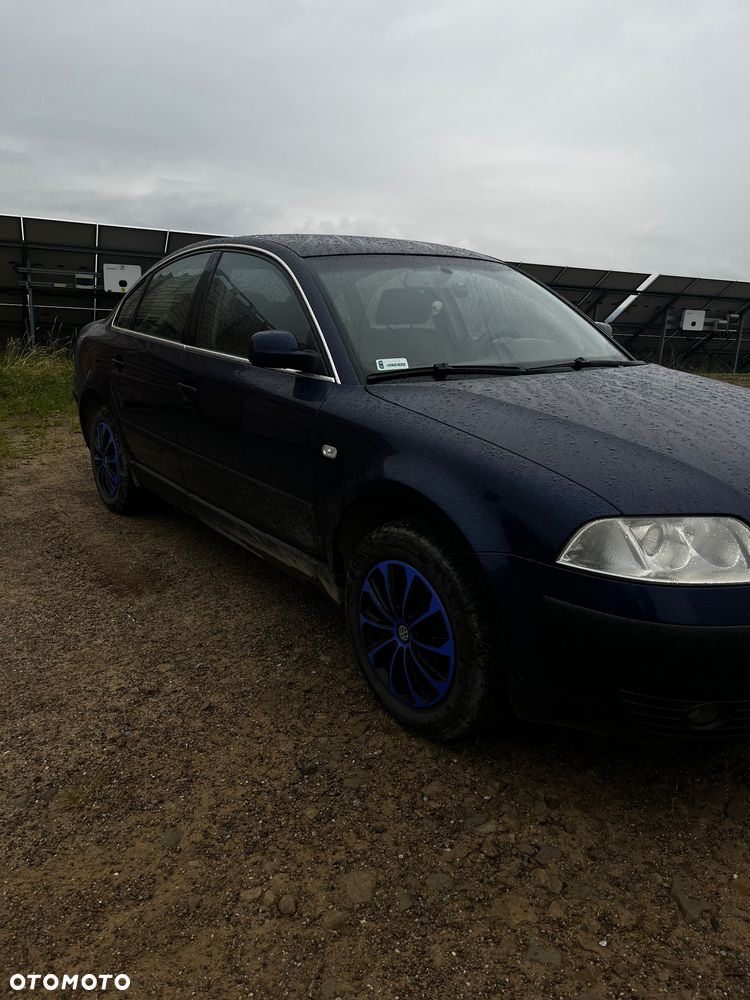 Volkswagen Passat 1.9 TDI Basis - 1