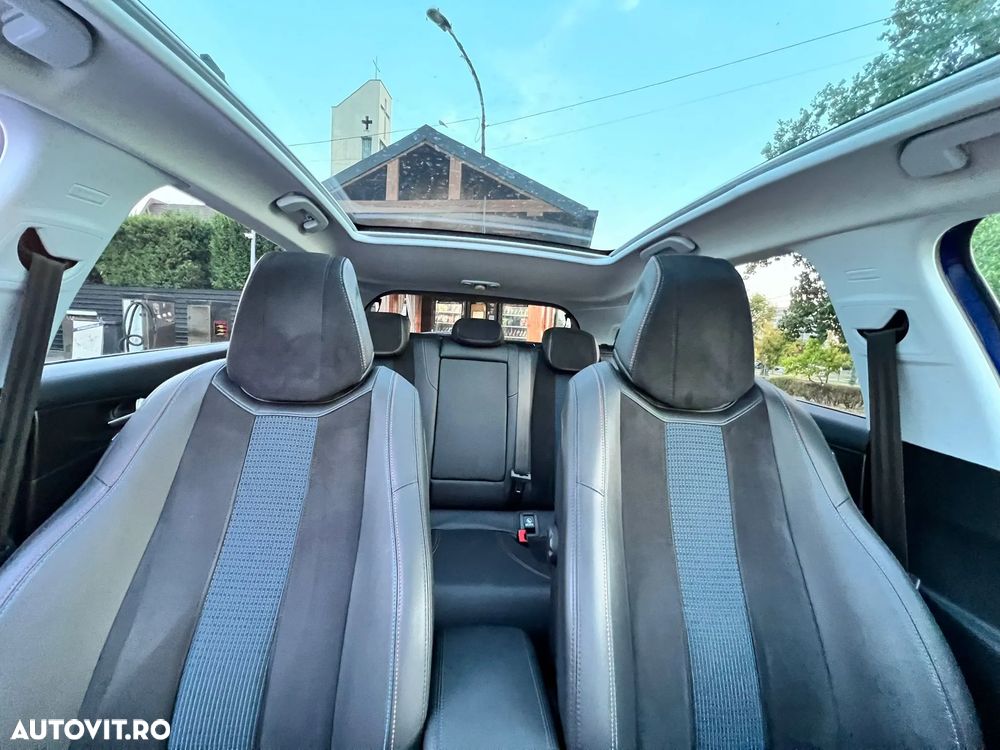 Peugeot 308 1.2 L PureTech Turbo S&S Allure - 7