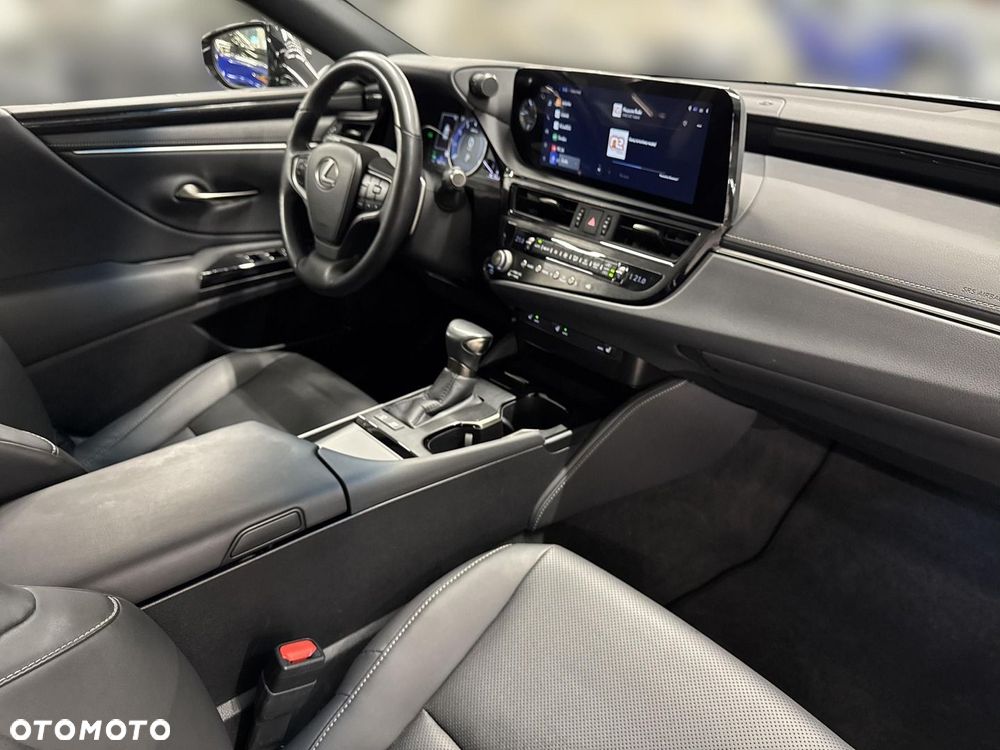Lexus ES 300h Business Edition - 25
