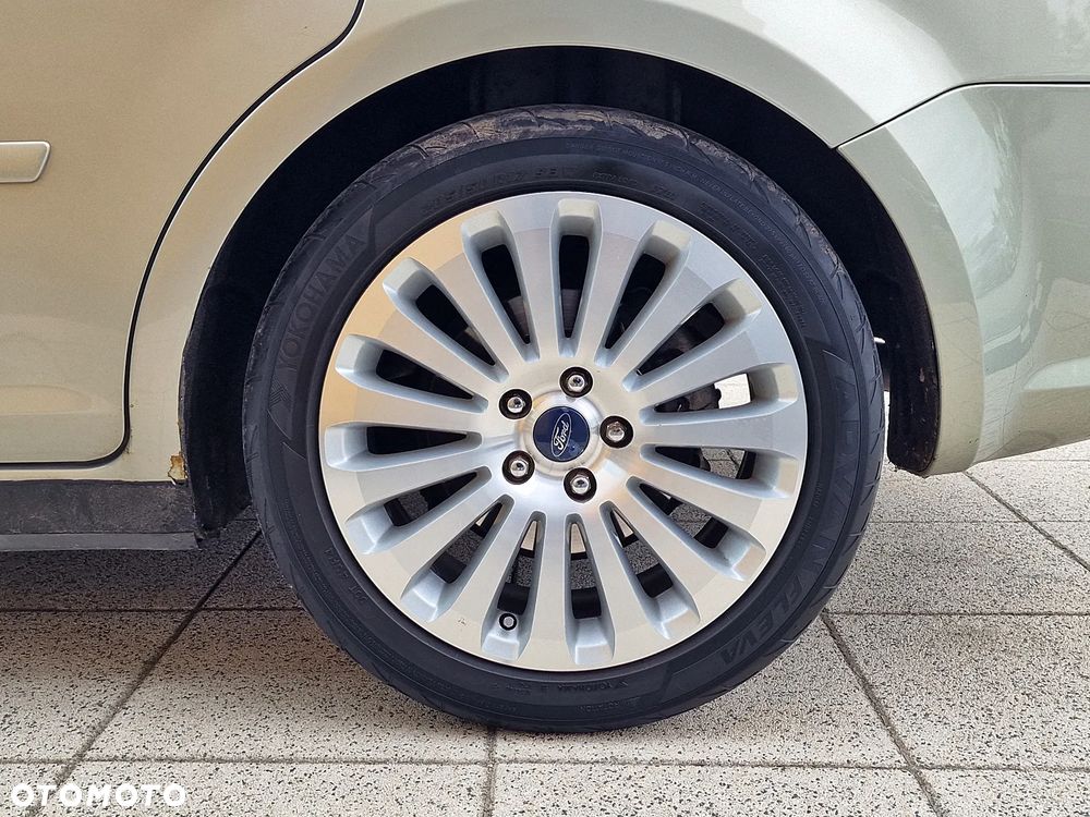 Ford C-MAX 2.0 TDCi DPF Titanium - 17