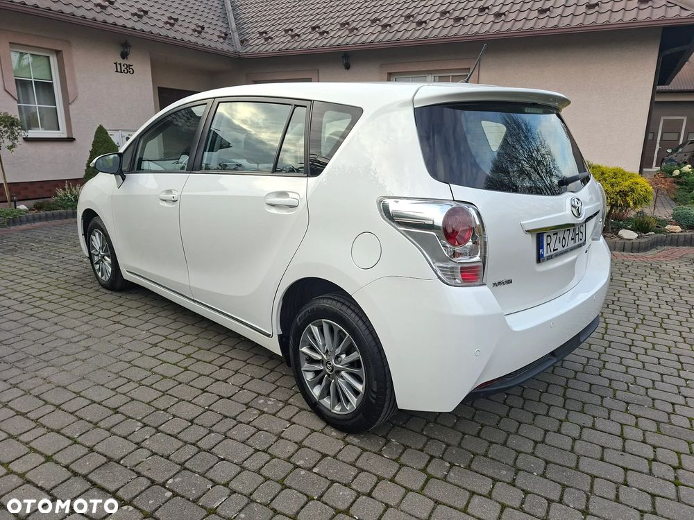 Toyota Verso - 5
