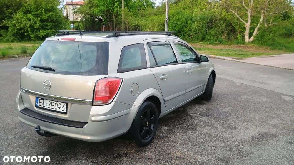 Opel Astra 1.8 Caravan Enjoy - 13
