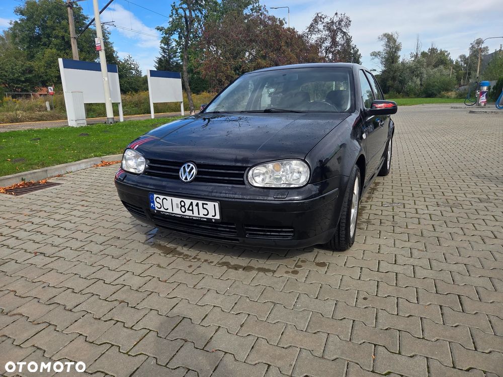 Volkswagen Golf 1.6 - 1