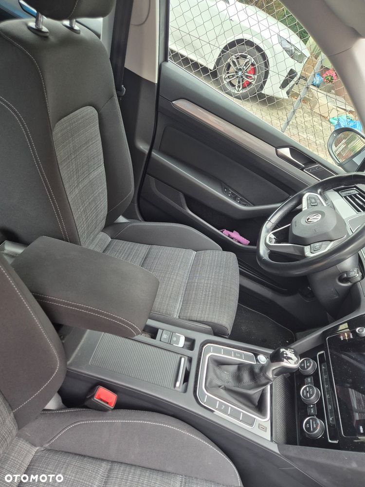 Volkswagen Passat 2020 photo 4