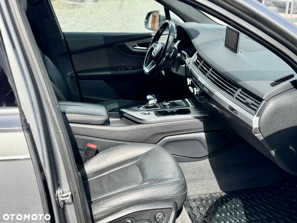 Audi Q7 - 30
