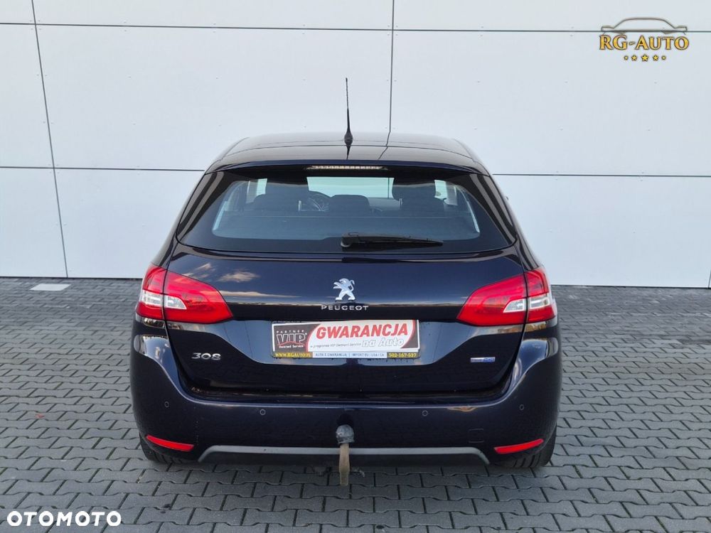 Peugeot 308 - 8