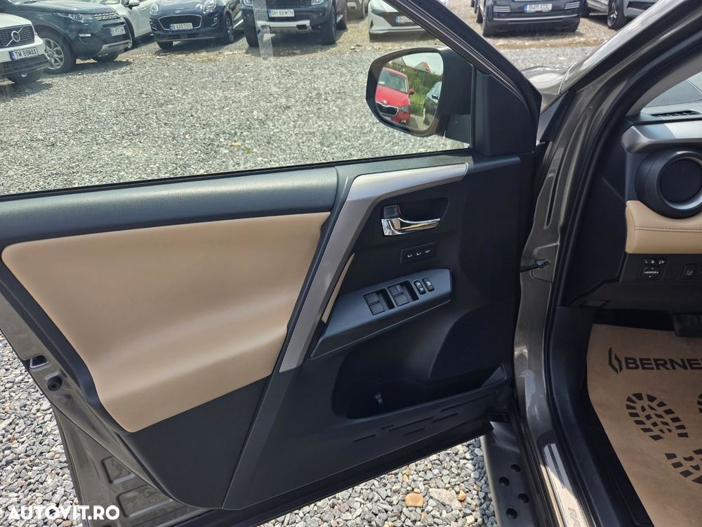 Toyota RAV4 2.5 VVT-i 4x4 Executive - 27