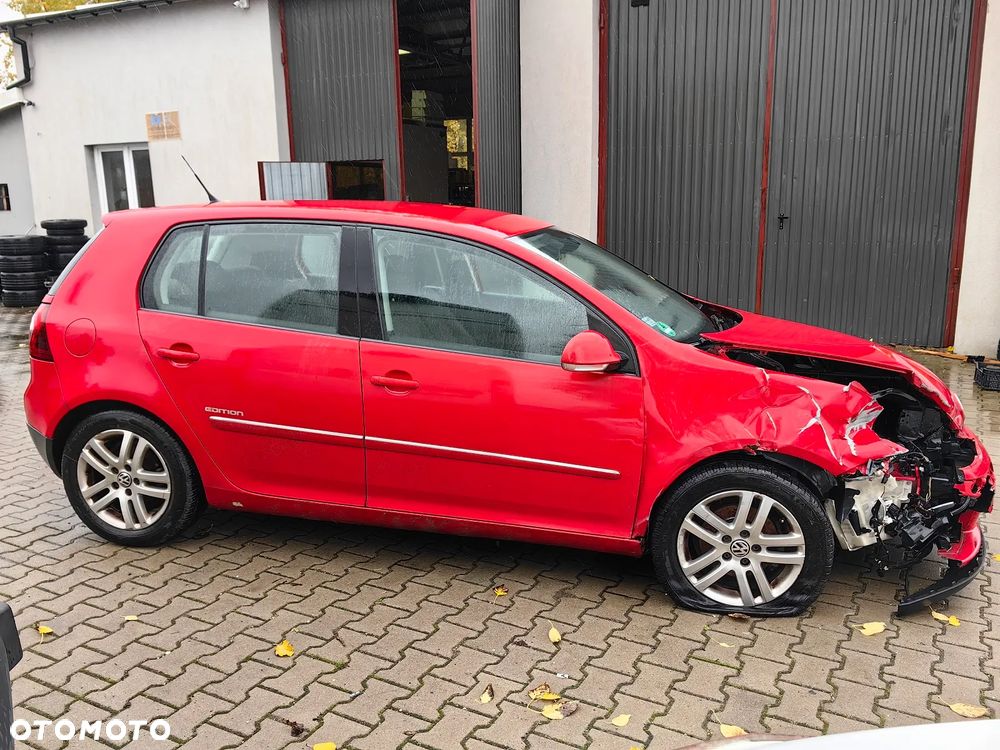 Volkswagen Golf V 1.6 Comfortline - 4