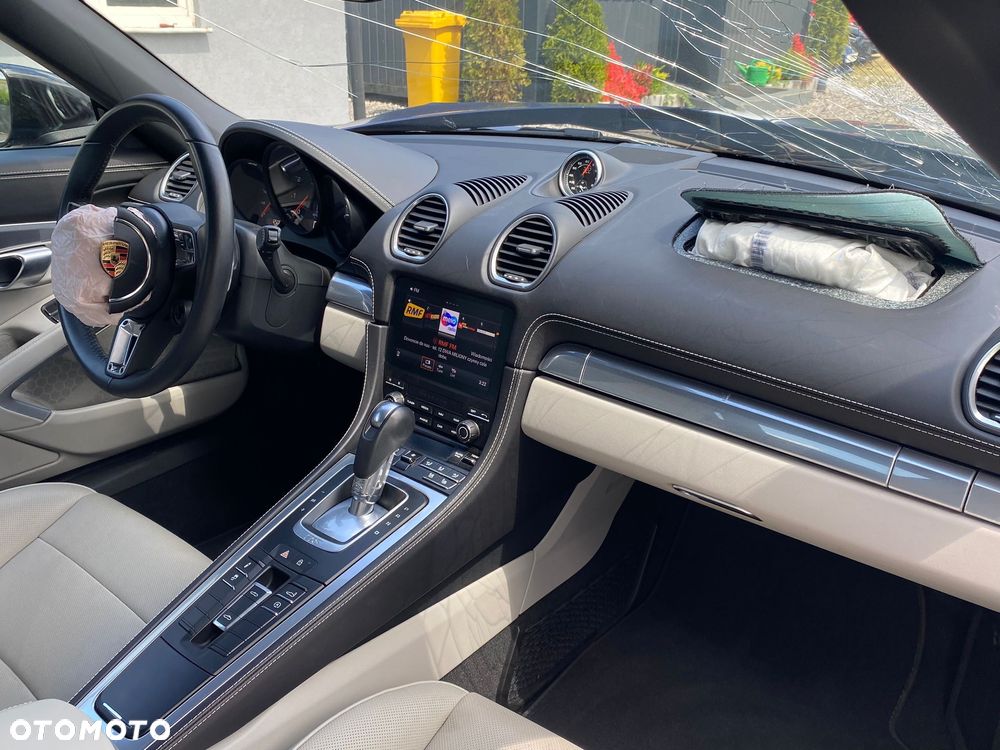 Porsche 718 Boxster GPF Style Edition PDK - 17