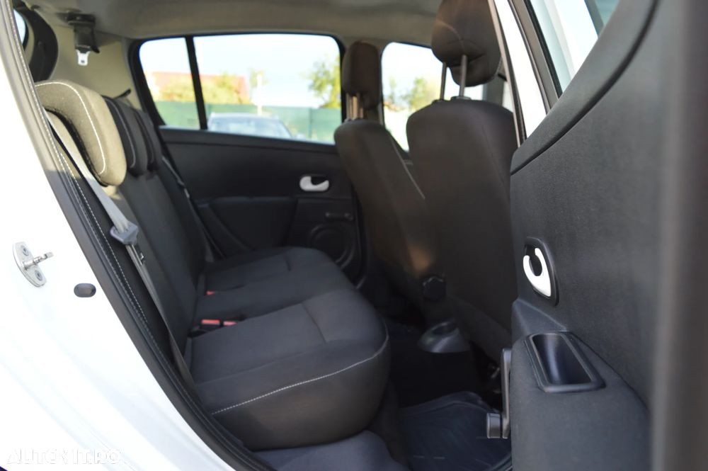 Renault Clio III 1.5 dCi Yahoo - 27