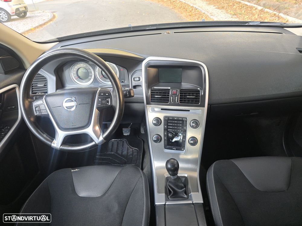Volvo XC 60 2.0 D3 Drive Momentum Start/Stop - 14