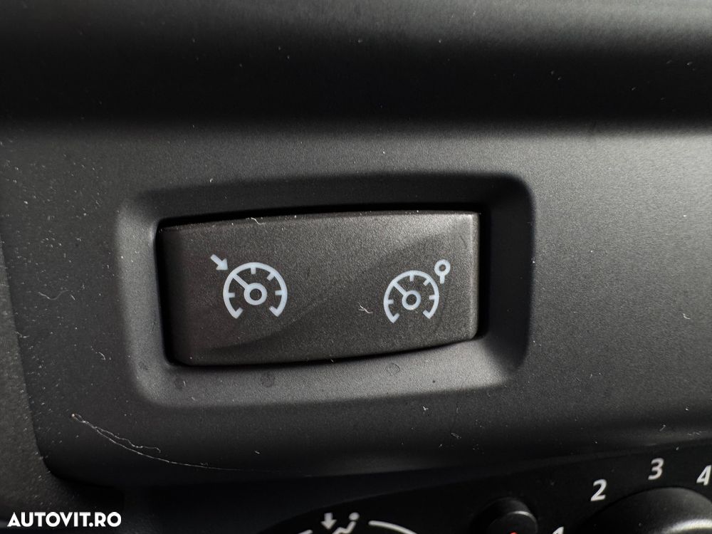 Dacia Duster dCi 110 FAP 4x2 Laureate - 17