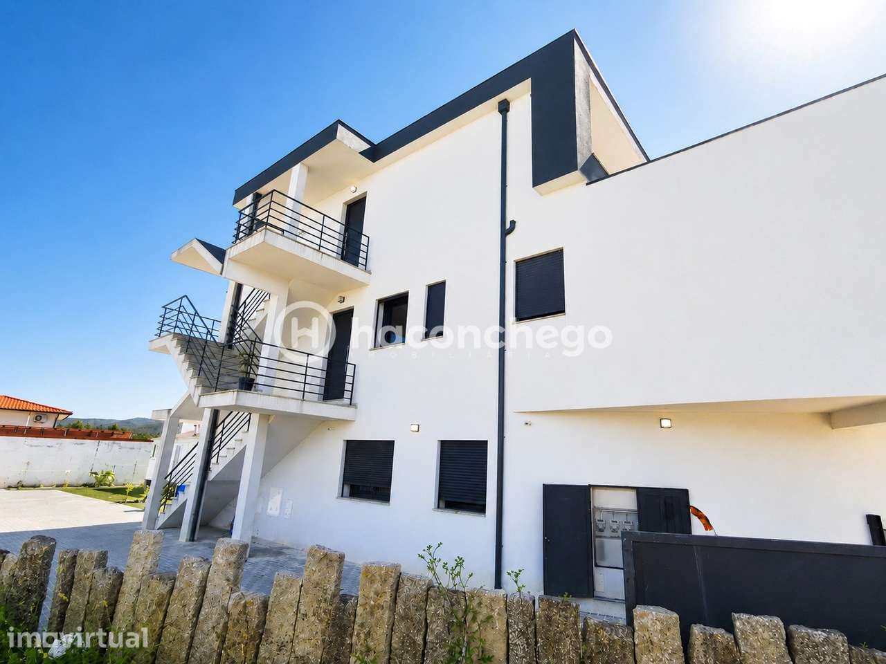 Apartamento T2 em São Verissimo com lugar de estacionamento privado - Grande imagem: 4/25