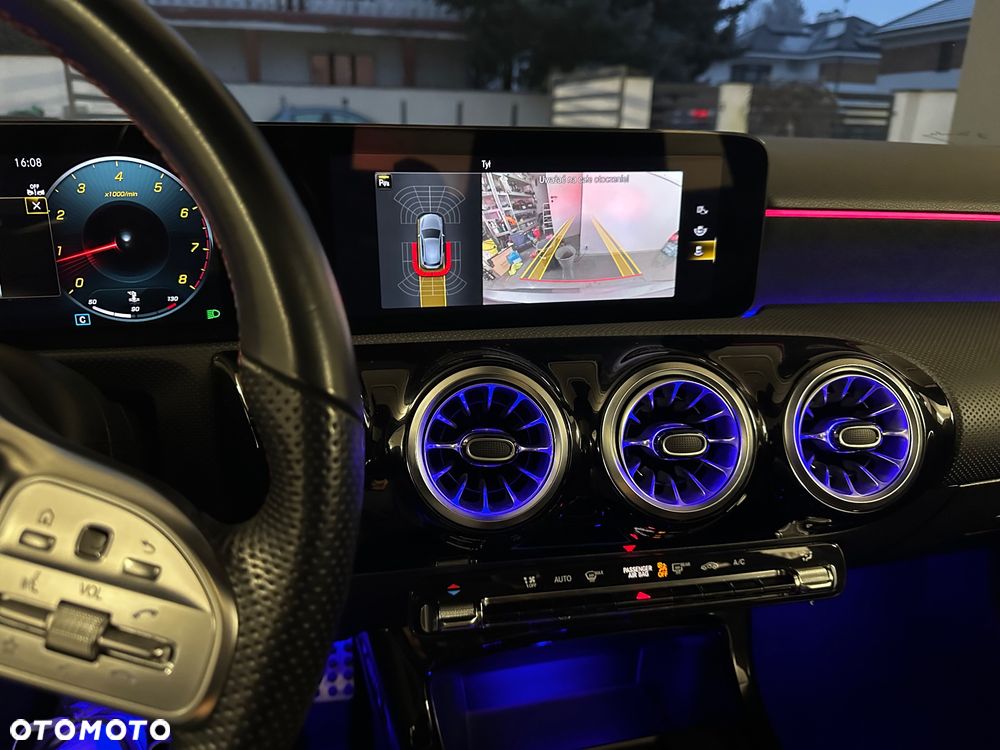 Mercedes-Benz Klasa A 180 AMG Line - 26