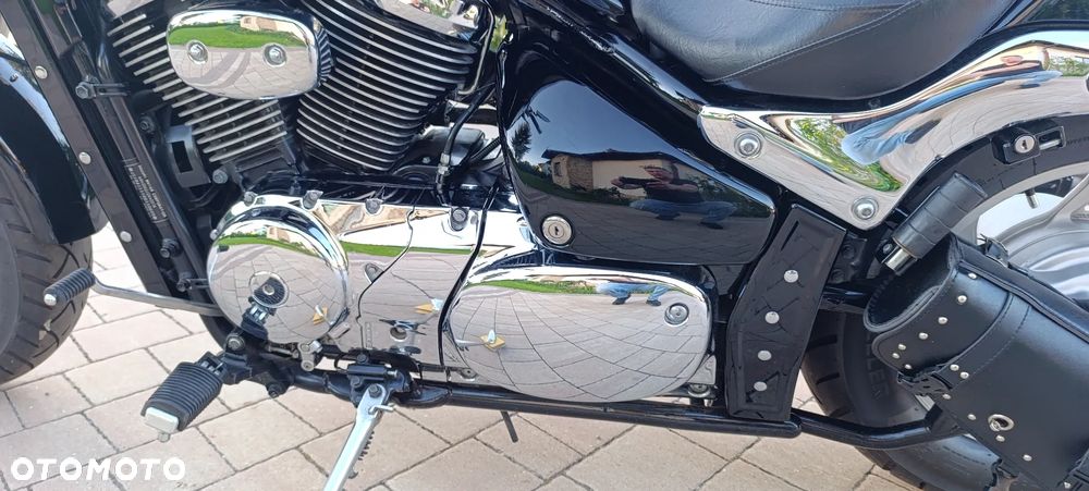 Suzuki Intruder - 36