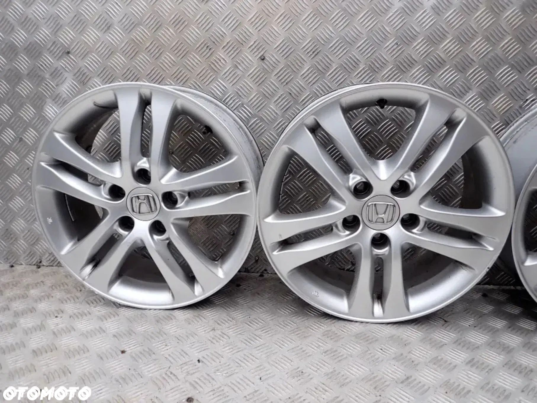 FELGI ALUMINIOWE HONDA 5x114,3 6,5x17 - 2