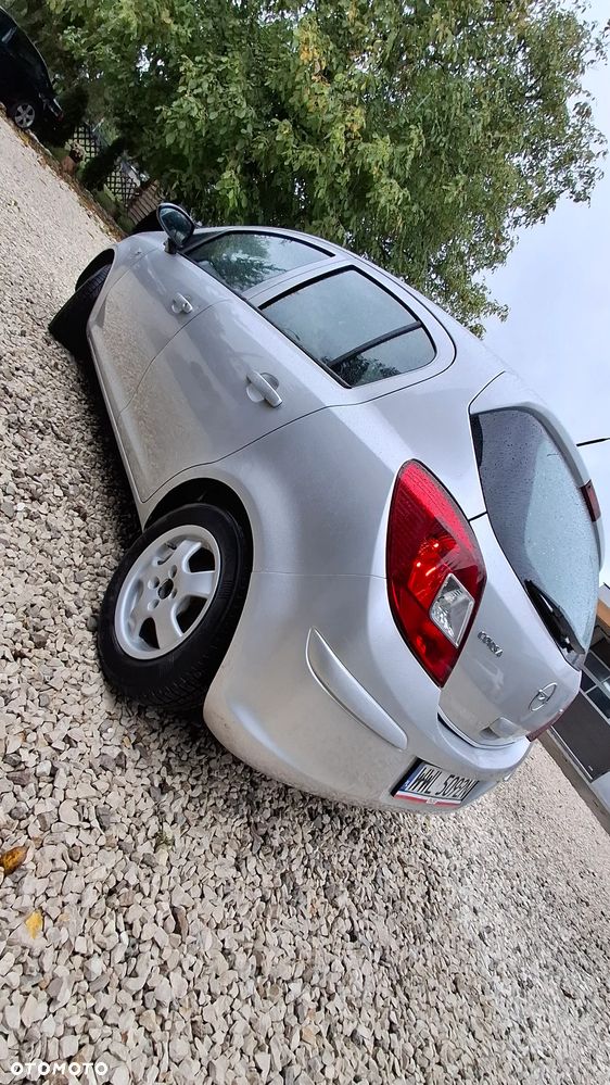 Opel Corsa 1.2 16V Essentia - 5