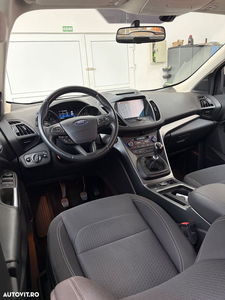 Ford Kuga 2.0 TDCi 2WD Titanium - 11