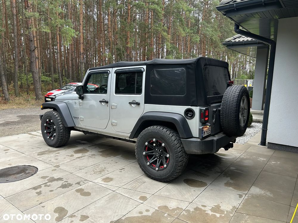 Jeep Wrangler Unlimited 3.8 Automatik Sahara - 5