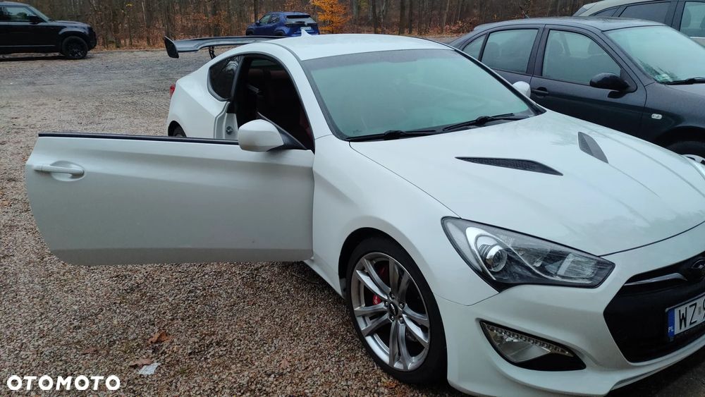 Hyundai Genesis - 13