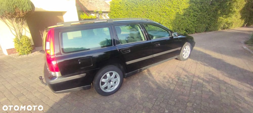 Volvo V70 D5 Comfort - 3