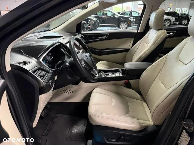 Ford Edge - 10