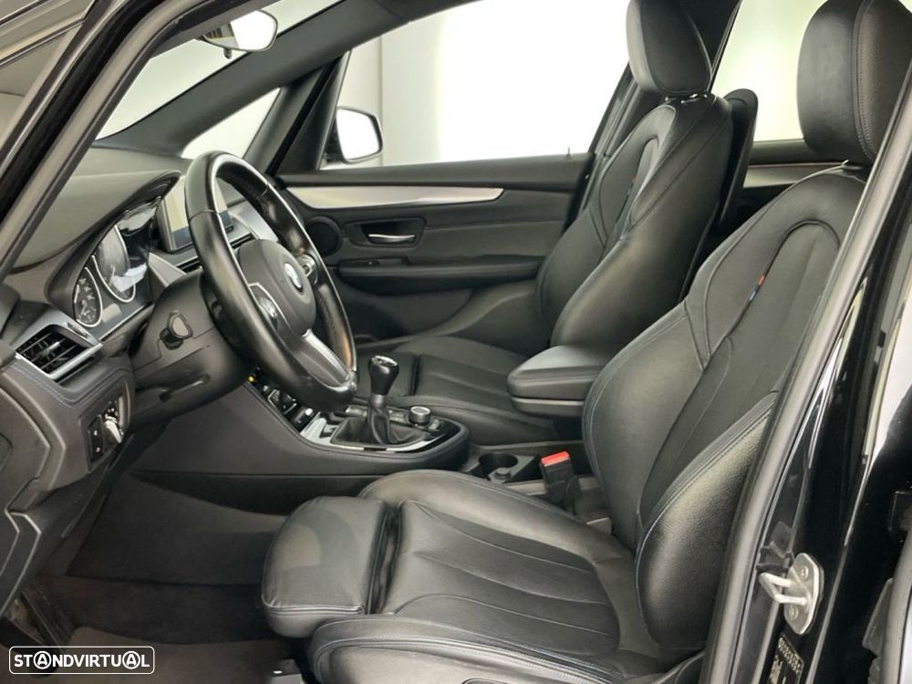 BMW 216 Active Tourer d — fotografia 11