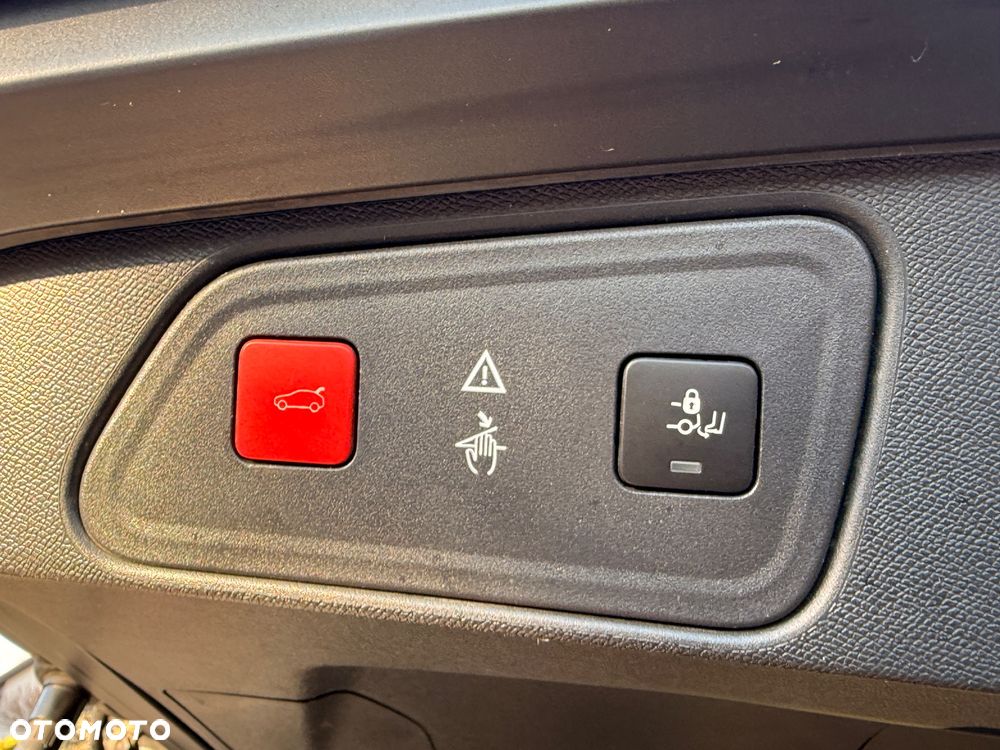 Peugeot 3008 2.0 BlueHDi GT S&S EAT8 - 23