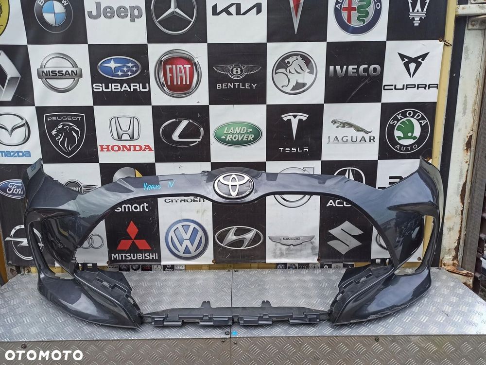 TOYOTA YARIS IV ZDERZAK PRZÓD - 1