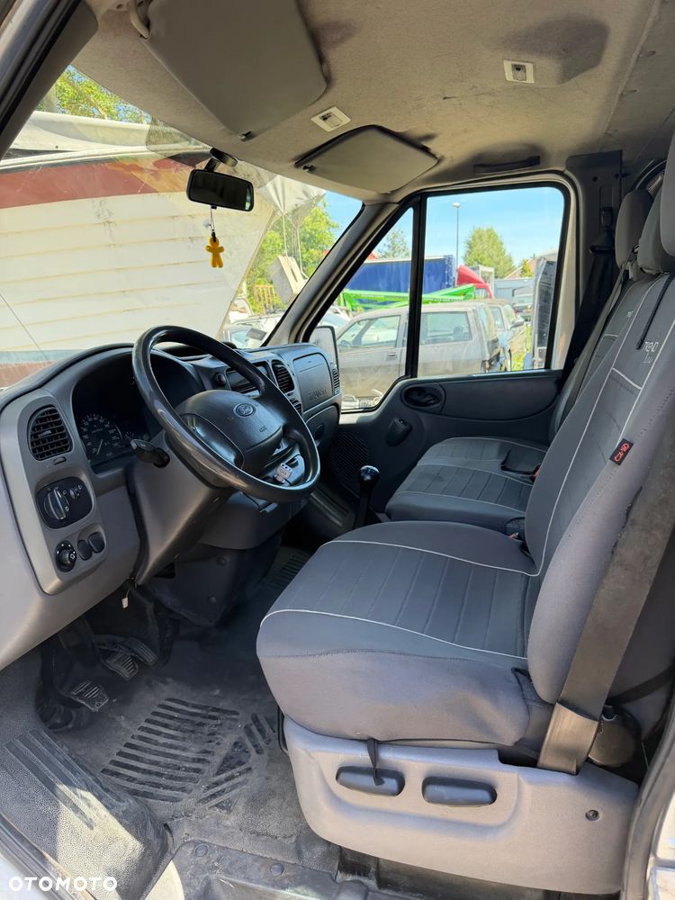 Ford Transit Tourneo GLX - 11