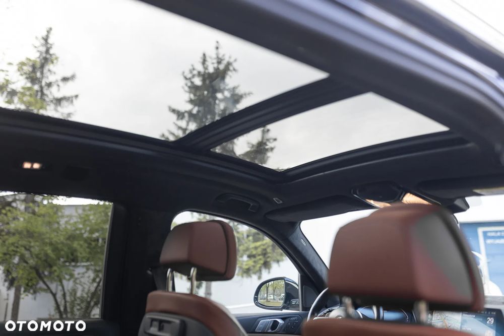 BMW X7 M50i sport - 18