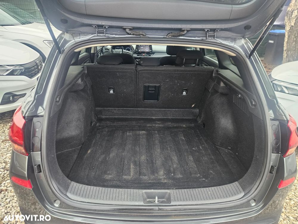 Hyundai i30 Wagon 1.5 110CP M/T Highway - 22