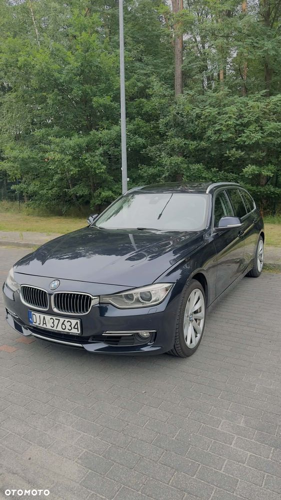 BMW Seria 3 330d xDrive Edition Luxury Line Purity - 2