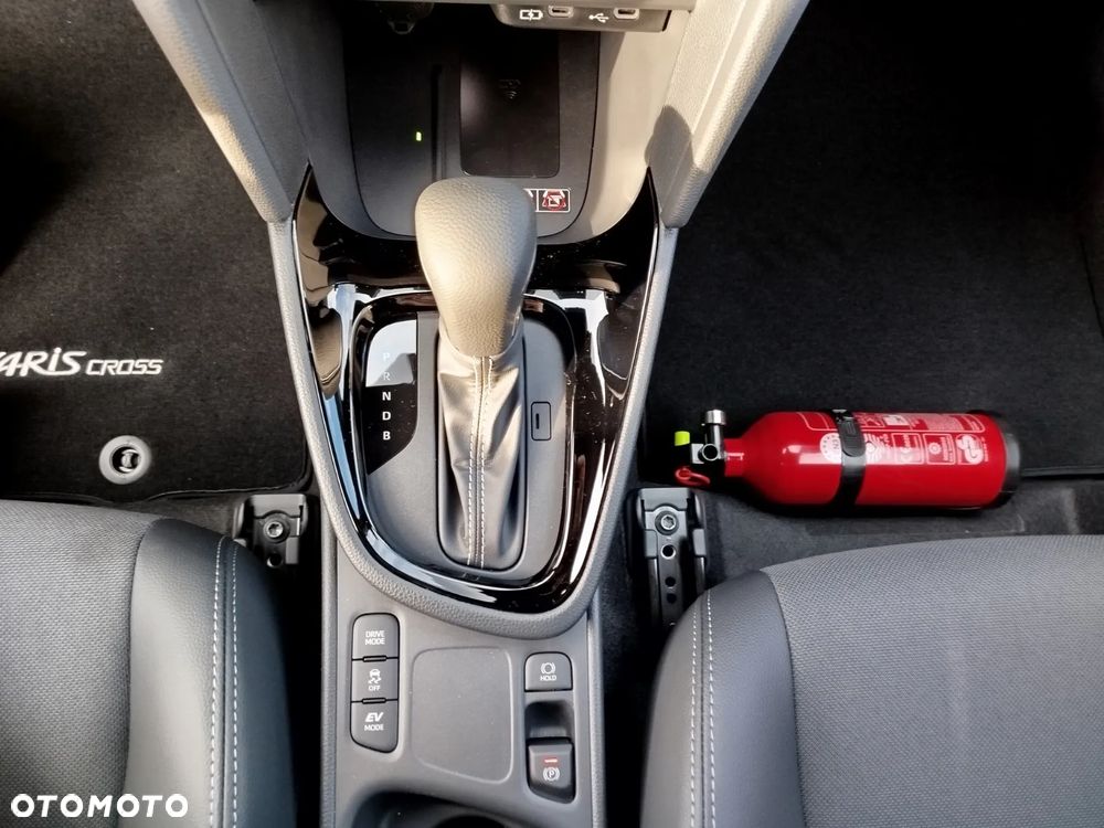Toyota Yaris Cross Hybrid 1.5 Executive - 15