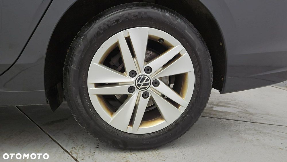 Volkswagen Golf 2.0 TDI Life - 24