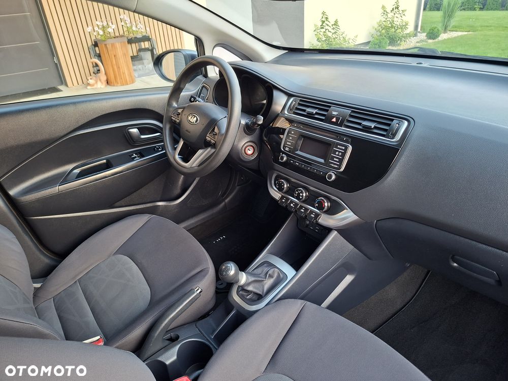 Kia Rio - 10