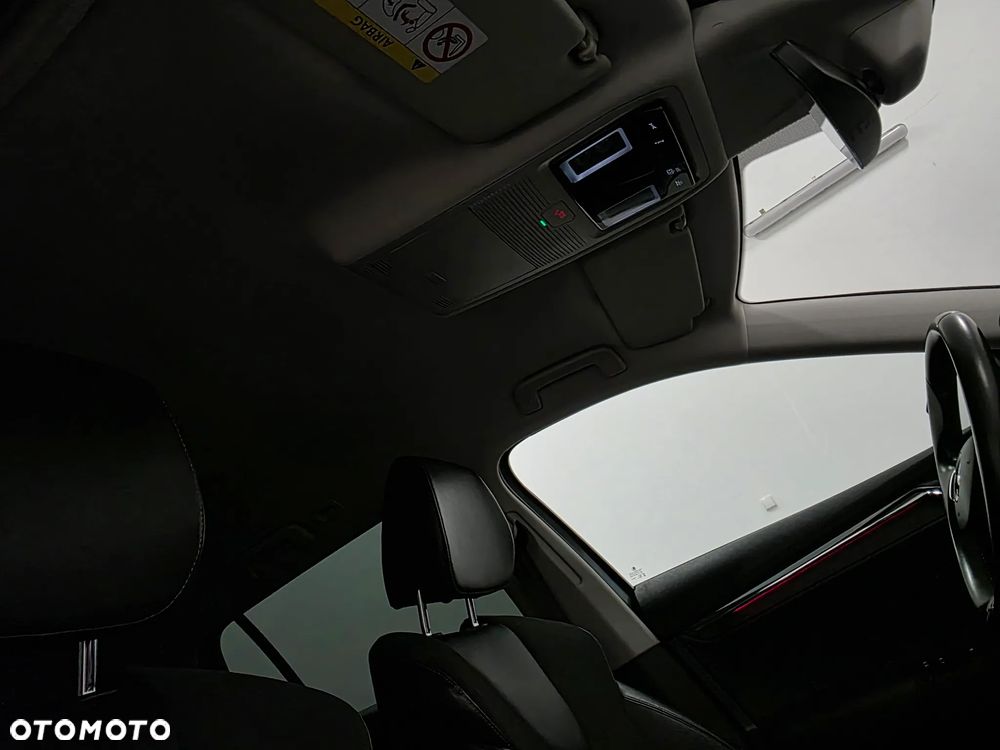 Skoda Octavia 2.0 TDI DSG Exclusive Plus - 28