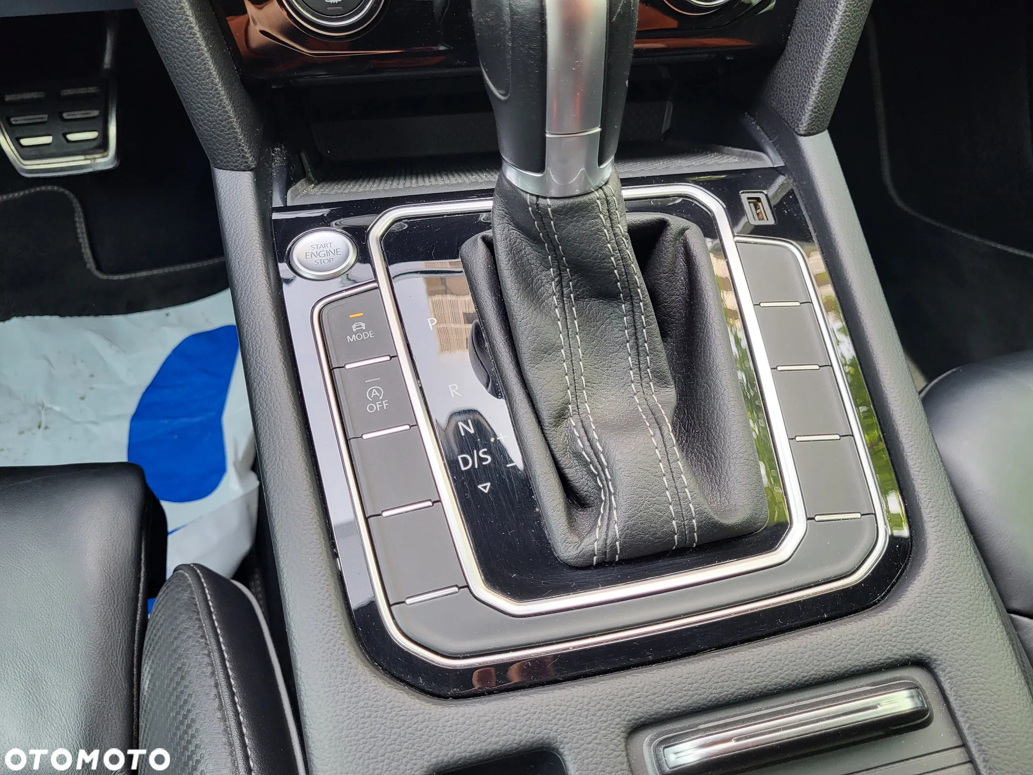 Volkswagen Arteon 2.0 TDI Bi-Turbo SCR 4Mot R-Line Edition DSG - 16
