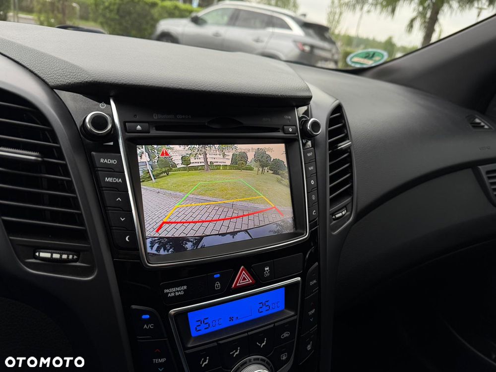 Hyundai i30 blue 1.6 GDI Passion - 37