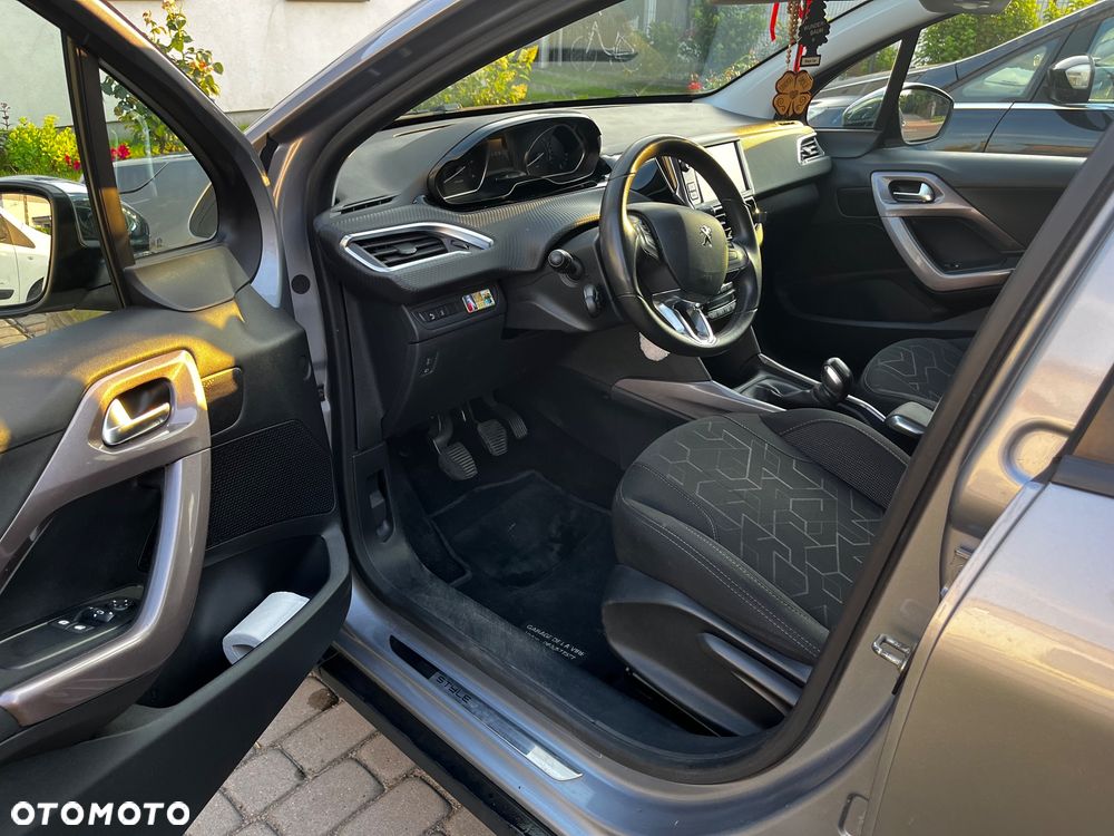 Peugeot 2008 1.6 BlueHDi Style - 8