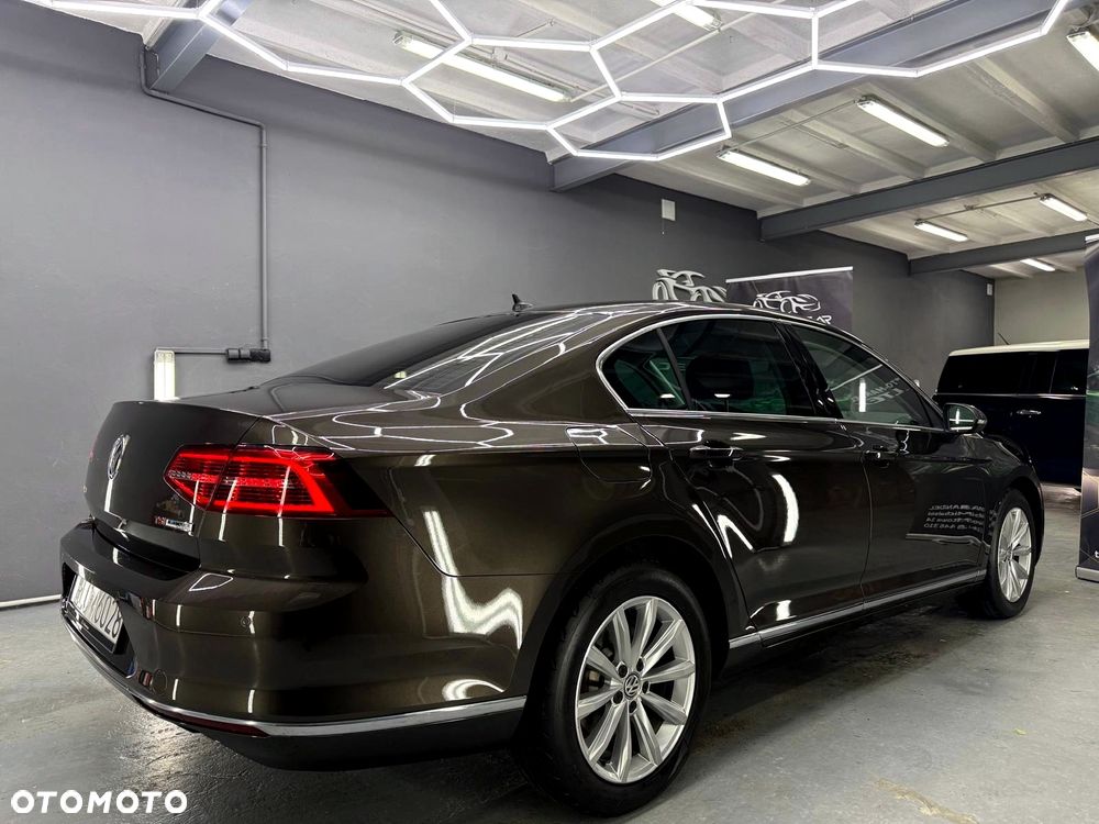 Volkswagen Passat 1.8 TSI (BlueMotion Technology) DSG Highline - 11