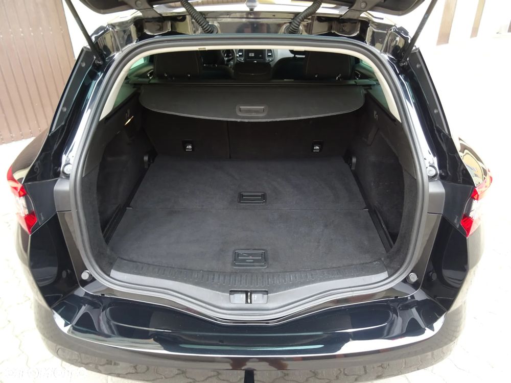 Renault Megane 1.3 TCe FAP Limited - 10