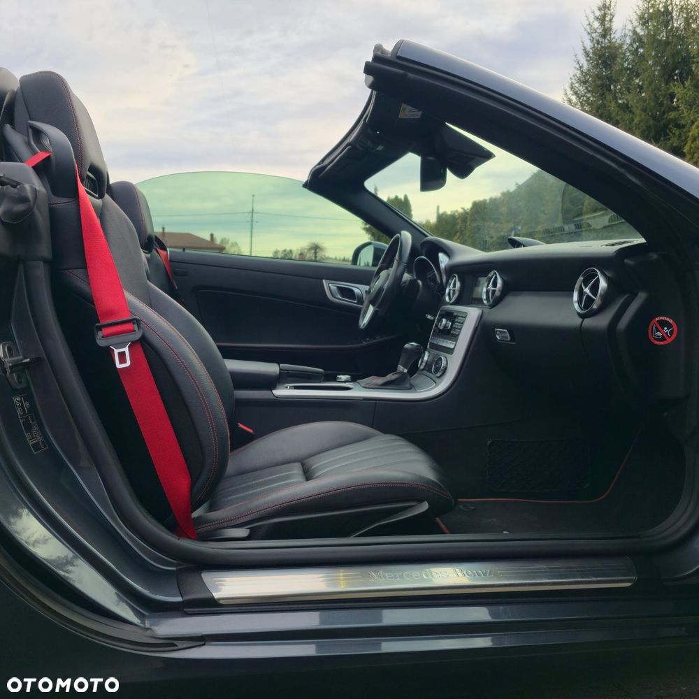 Mercedes-Benz SLK 200 (BlueEFFICIENCY) 7G-TRONIC - 29