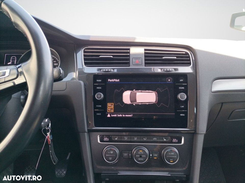 Volkswagen Golf - 17