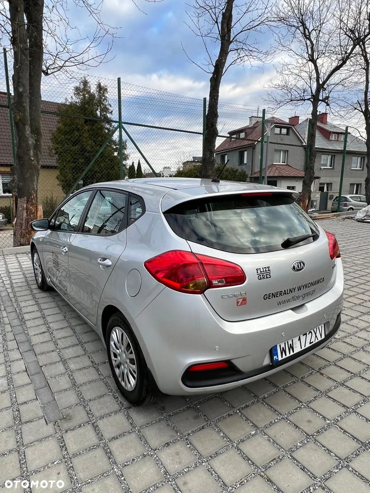 Kia Ceed - 9