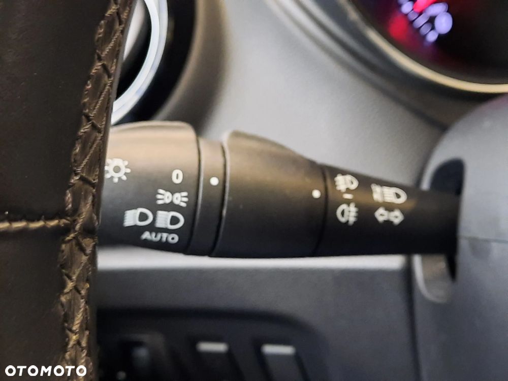 Renault Captur TCe 150 GPF INTENS - 27